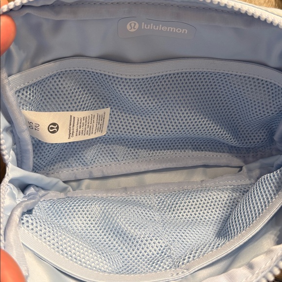 2 Lululemon Belt Bags Windmill Blue & Black - Picture 5 of 7